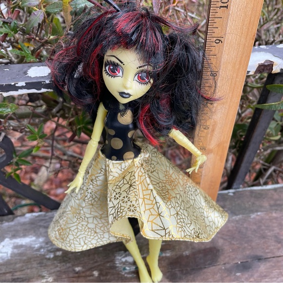 Monster High Boo York Doll - Picture 8 of 8